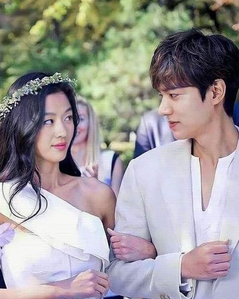 Korean Pop Drama World Legend Of Blue Sea, Legend Of The Blue Sea, Lee Min Ho Photos, Best Kdrama, Sea Wedding, Jun Ji Hyun, Wedding Picture Poses, Ji Hyun, Princess Drawings