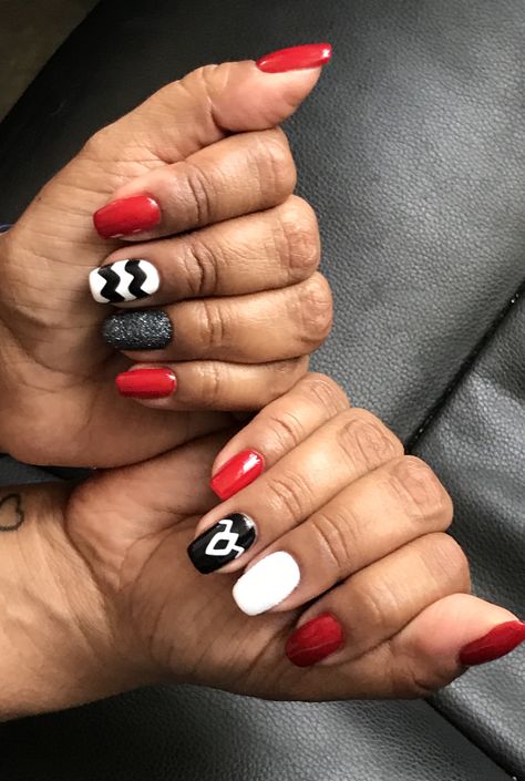 Twin Peaks manicure Twin Peaks Nails, Twin Peaks, Nail Inspiration, Hair Skin, Nails Inspiration, You Nailed It, Manicure, Nail Art, Nails