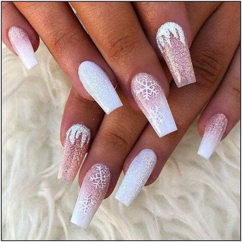 Holiday Acrylic Nails: Inspiration To Style Your Nails This Christmas Xmas Nail Designs, Nagellack Trends, Picture Polish, Winter Nails Acrylic, Cute Christmas Nails, Christmas Nail Art Designs, Christmas Nails Acrylic, Coffin Nails Long, Winter Nail Designs