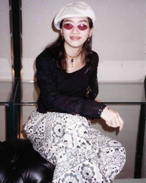 Retro Asian Fashion, 90s Asian Fashion, Hongkong Style, Anita Mui, Asian Accessories, Faye Wong, Hong Kong Fashion, Female Inspiration, Ader Error