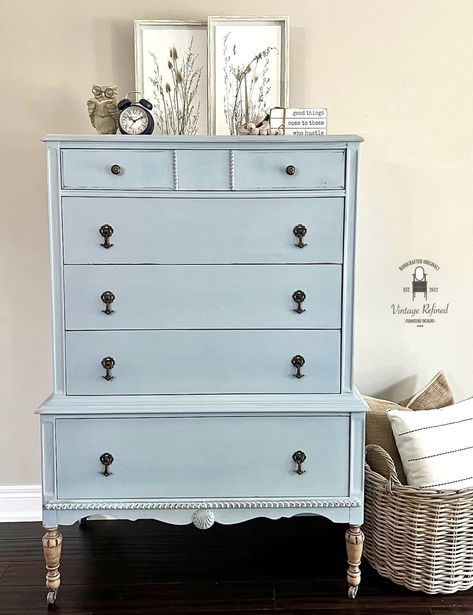 Like this photo if you love the custom blue color Shannon mixed up! This lovely dresser was painted with a unique color created by mixing "Elegance" with "Belle of the Ball". Isn't it a lovely shade of pastel blue? Shop these paint colors via the link in our bio! Project by @vintagerefined.co . . . . . . . . . . #countrychicpaint #ccpelegance #ccpbelleoftheball #furnitureflip #paintedfurniture #chalkpaint #chalkpaintfurniture #furniturepaint #furnituredesign #diyfurniture #paintcolors #fu... Pale Blue Dresser, Bio Project, Blue Dresser, Country Chic Paint, Zen Bedroom, Chalk Paint Furniture, Dovetail Drawers, Flipping Furniture, Country Chic