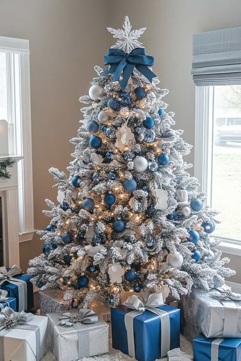 Blue Christmas Tree Lunch Schedule, Blue Christmas Tree Ideas, Winter Wonderland Christmas Tree, Cute Christmas Trees, Blue Christmas Tree Decorations, Teal Christmas, Christmas Tree White, Christmas Tree Inspo, Outdoor Christmas Decoration Ideas