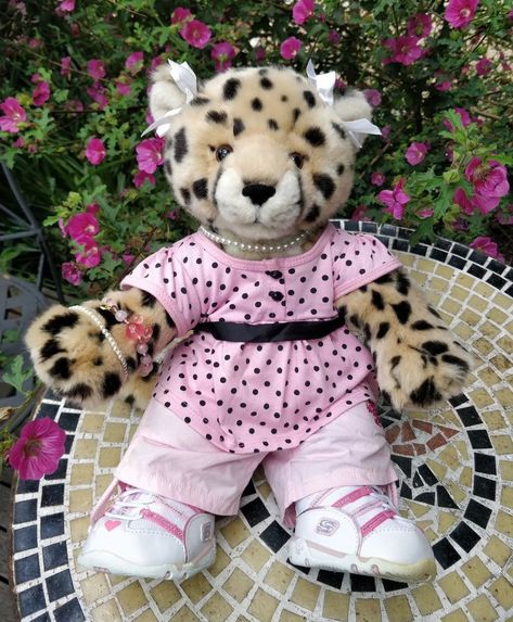 Build a bear cheetah wearing a a pink outfit Y2k Build A Bear, Build A Bear Cheetah, Buildabear Clothes, Cute Build A Bears, Build A Bear Aesthetic, Indie Decor, Totes Ideas, Build A Bear Outfits, Cheetah Style