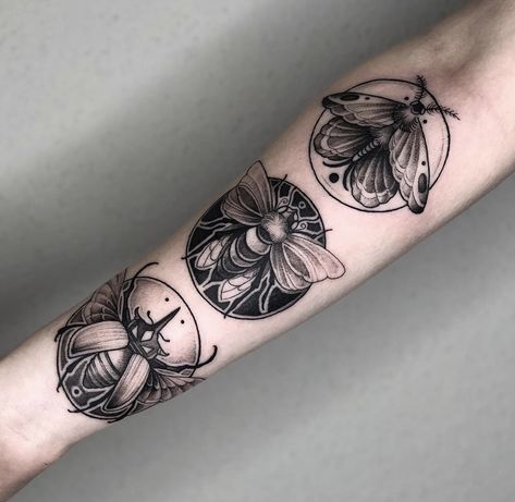 Gotik Tattoo, Mangas Tattoo, Bug Tattoo, Insect Tattoo, Black Tattoo, Diy Tattoo, Top Tattoos, Dark Tattoo, Feminine Tattoos