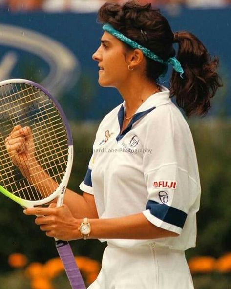 Gabriella Sabatini, Lalla Salma, Tennis Women, Tennis Legends, Vintage Tennis, Sports Figures, Sport Tennis, Womens Tennis, Sporty And Rich