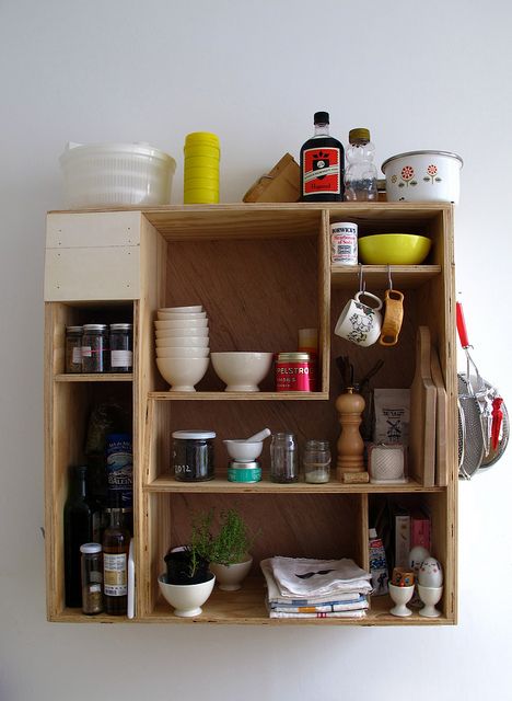 Organisation Tips, Art Boxes, Cafe Menu, Wooden Shelf, Dream Apartment, Apartment Inspiration, Kitchen Shelves, Kitchen Space, 인테리어 디자인