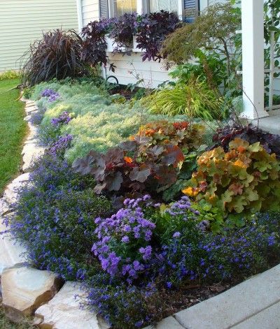 How To Mulch Your Yard and Garden Front Yard Flowers, Small Front Yard Landscaping, Front Yard Garden Design, Fine Gardening, Sustainable Garden, Front Yard Garden, Front Yard Landscaping Design, Shade Plants, Shade Garden