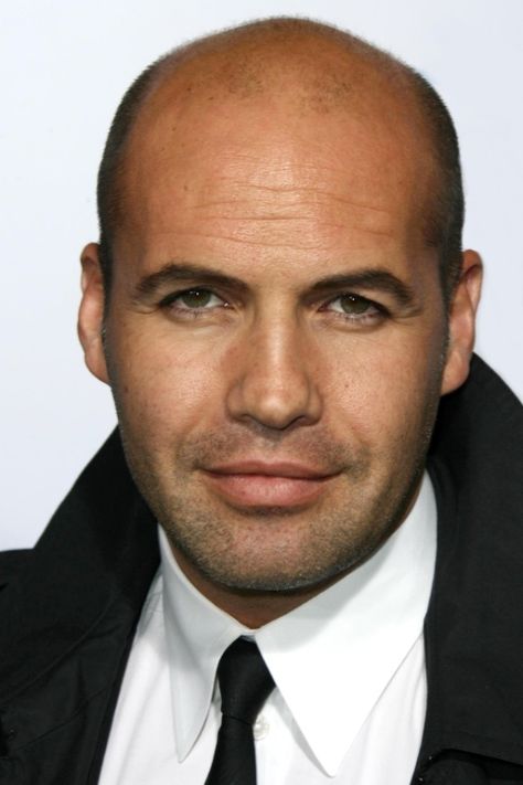 Billy Zane is a beloved #Hollywood actor who will always be remembered for his role in #Titanic. Currently, he is also an Abstract artist sharing his talent with the world! ❤️ #hollywood #celebrities #billyzane #BevHillsMag ⭐️ READ MORE NOW>>https://www.beverlyhillsmagazine.com/hollywood-spotlight-billy-zane-actor-artist/ Billy Zane Titanic, Caledon Hockley, Billy Zane, Famous Movies, Virginia Woolf, Crescent City, Twin Peaks, A Whole New World, Hollywood Actor