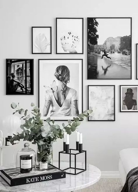 75 Cool Gallery Wall Ideas For Living Rooms - DigsDigs Picture Wall Living Room, Photowall Ideas, Gallery Wall Design, Design Ložnic, Gallery Wall Layout, Photo Wall Decor, Photo Wall Gallery, Wall Ar, Gallery Wall Living Room