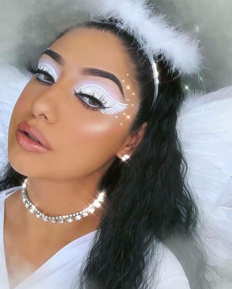 Angel Costume Makeup Glitter, Angel Costume Makeup Ideas, Angel Makeup With Gems, Angel Eye Makeup Halloween, Angle Costume Makeup Ideas, White Angel Halloween Makeup, Angel Costume Makeup Halloween, Angel Make Up Ideas, Engel Make Up Halloween