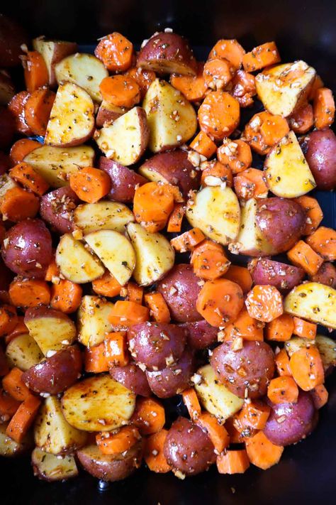 Easy Air Fryer Potatoes and Carrots - Bless This Meal Easy Air Fryer Potatoes, Fried Red Potatoes, Air Fryer Potatoes, Baby Carrot Recipes, Carrots Side Dish, Roasted Potatoes And Carrots, Roasted Baby Potatoes, Potatoes And Carrots, Fresh Potato