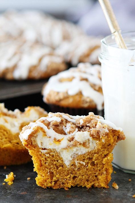 Small Town Woman Recipes, Moist Pumpkin Muffins, Best Pumpkin Muffins, Pumpkin Cream Cheese Muffins, Pumpkin Muffin Recipes, Pumpkin Cream Cheese, Cream Cheese Muffins, Pumpkin Cream Cheeses, Cheese Muffins