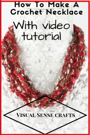 Crochet Necklace Diy, Crochet Necklace Tutorial, Crocheted Necklaces, Crochet Jewelry Necklace, Ladder Yarn, Fabric Necklaces, Crochet Necklace Pattern, Bling Things, Fried Pies