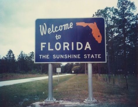 Welcome!  Seen this sign to many times to count oth on our way to Florida and on our way home to Florida. Florida Sign, Welcome To Florida, State Signs, Panama City Beach Florida, Florida Girl, Florida Living, Sanibel Island, Old Florida, Vintage Florida