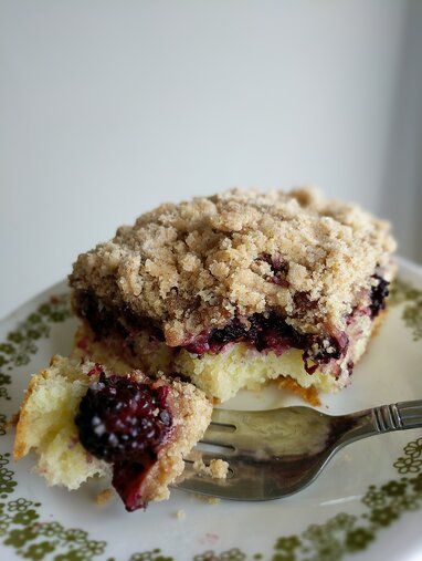 Mulberry Kuchen (Cake) Recipe | Allrecipes Mulberry Recipes, Crumb Cake Recipe, Blueberry Coffee Cake, Crumble Cake, Delicious Fruit, Pinterest Recipes, Fruit Recipes, Savoury Dishes, Coffee Cake