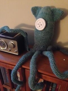 Aesthetic Patterns, Coraline Aesthetic, Coraline Doll, Coraline Jones, Crochet Aesthetic, Fun Crochet Projects, Diy Crochet Projects, Cute Stuffed Animals, Coraline