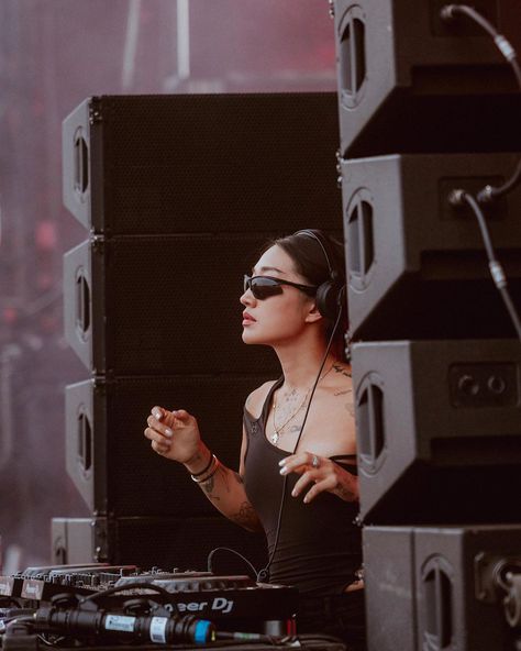 Peggy Gou Aesthetic, Peggy Gou, Dj Photos, Dj Setup, Dj Images, New Moon, Instagram Inspiration, Music Stuff, Aesthetic Photography