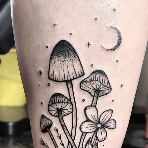 Mushroom Tattoo Ideas, Amazing Tattoo Ideas, Moon Mushroom, Thigh Tat, Mushroom Tattoo, Mushroom Tattoos, Wonderland Tattoo, Family Inspiration, Moon Drawing