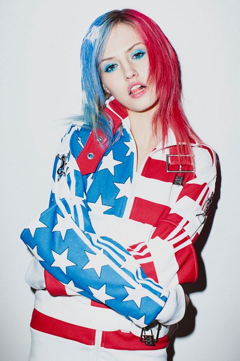 Charlotte Free, Jeremy Scott Adidas, Jeremy Scott, Adidas X, Battlefield, Outfits Aesthetic, Fast Fashion, Red White And Blue, American Style