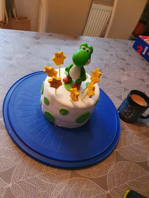 Yoshi Birthday Cake, Yoshi Cake, Yoshi Party, Nintendo Birthday Party, Nintendo Cake, Mario Birthday Cake, Video Game Cakes, Mario Bros Birthday, Mario Bros Party