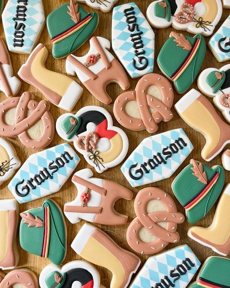 German Cookies Decorated, Oktoberfest 40th Birthday Party, Oktoberfest 1st Birthday, Octoberfest Cookies Decorated, Oktoberfest Birthday Cake, Oktoberfest Cookies Decorated, Oktoberfest Baby Shower Ideas, Oktoberfest First Birthday Party, Octoberfest Cookies