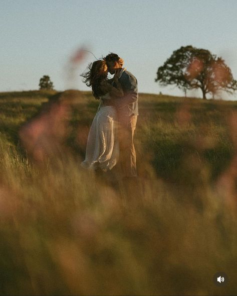 Cinematic Forest, Fall Engagement Shoots, Dream Sequence, Oregon Elopement, Cute Engagement Photos, Couple Engagement Pictures, Green Meadow, Engagement Pictures Poses, Couple Picture