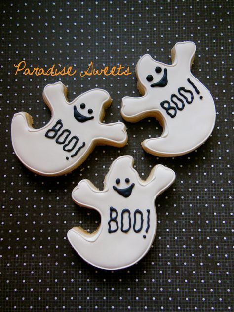 ☆ Ghost Sugar Cookies, Best Recipes Ever, Halloween Sugar Cookies Decorated, My Recipe Book, Halloween Cookie Recipes, Cookie Decorations, Halloween Cookies Decorated, Halloween Sugar Cookies, Ghost Cookies