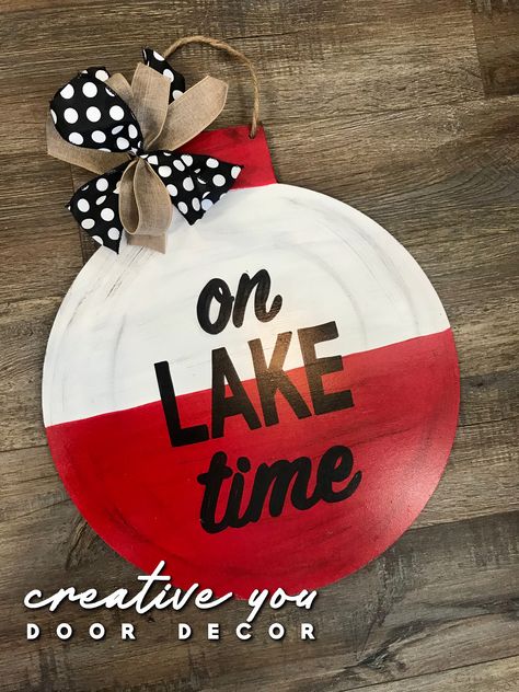 Hand painted bobber-lake door hanger by Creative You Door Decor. Bobber Fishing, Door Signs Diy, Lake Time, Fishing Bobber, Summer Door Hanger, Diy Craft Ideas, Wooden Door Signs, Lake Decor, Wood Door Hangers