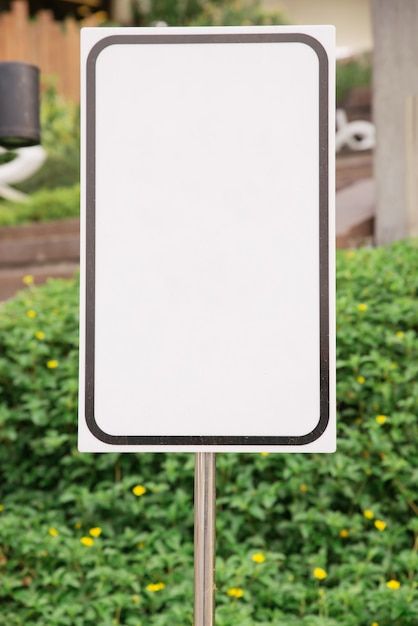 Blank traffic sign Free Photo | Free Photo #Freepik #freephoto #banner #sale #green #nature Street Signs Aesthetic Wallpaper, About Blank, Dark Black Wallpaper, Traffic Sign, Blank Sign, Traffic Signs, Best Background Images, Graphic Design Fun, Signage Design