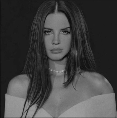 Lana Del Rey Black And White, Lana Del Rey Side Profile, Into You, Lana Del Rey Love, Lana Rey, Lizzy Grant, Elizabeth Grant, Lana Del Ray, Justin Timberlake