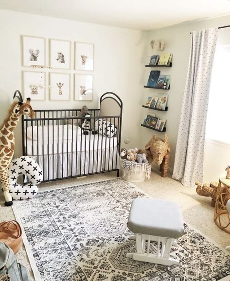 Neutral Safari Nursery, Black Crib, Room Colours, Ideas Hogar, Nursery Inspo, Nursery Baby Room, Gender Neutral Nursery, Safari Nursery, Project Nursery