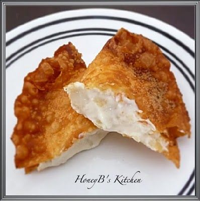 Apple Cheesecake Empanadas Empanada Ideas, Cheesecake Empanadas, Empanadas Easy, Cheesecake Pies, Empanadas Recipes, Colombian Style, Taco Bell Recipes, Cheesecake Factory Recipes, Argentinian Food