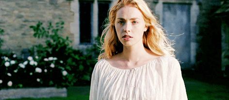 tumblr_n6gfe5o9Ya1svkdfno2_500.gif (500×218) Freya Mavor Aesthetic, Freya Mavor Gif, Freya Allen Gif, Targaryen Aesthetic Gif, Laena Velaryon, Freya Mavor, Midevil Face Claims Gif, Danaerys Targaryen Gifs, Freya Allan Ciri Gif