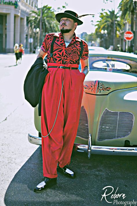 El pachuco zoot suits Photo by Re-Born Photography 50s Fashion Men, Aesthetic Clothes Men, Estilo Cholo, Androgynous Models, Chicana Style, Zoot Suit, Mexican Fashion, Mexican Outfit, Teddy Boys