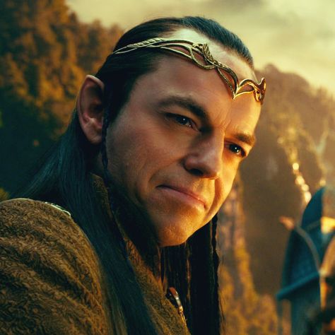 Elrond, pan Rivendell Lotr Elrond, Lord Elrond, Lotr Swords, Gil Galad, Lotr Elves, J.r.r. Tolkien, Hugo Weaving, Lotr Art, Tauriel