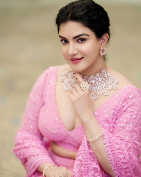 Rose Hd Photo, Honey Rose, Glam Photoshoot, Pink Lehenga, Indian Models, South Actress, Beautiful Smile Women, Beauty Women, Honey