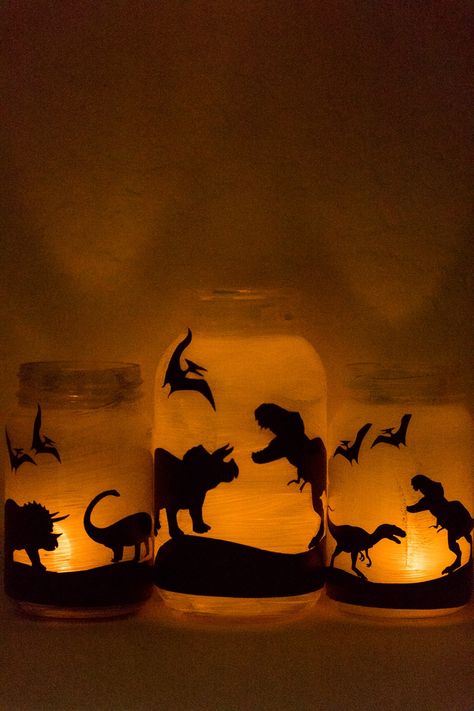 Dinosaur Lantern Jars - Made To Be A Momma Dinosaur Lantern, Paper Dinosaur, Dinosaur Silhouette, Dinosaur Footprint, Dinosaur Room, Fairy Jars, Dinosaur Activities, Dinosaur Crafts, Favorite Paint Colors