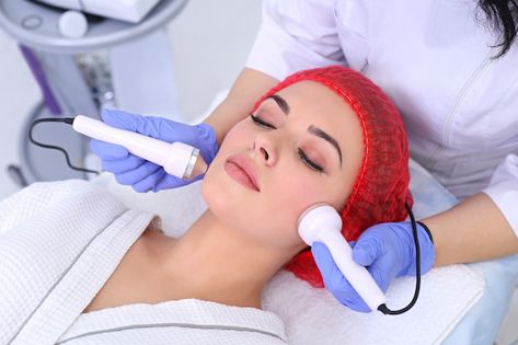 Cosmetology Skin Care, Ultrasound Cavitation, Facial Pictures, Laser Facial, Beauty Procedures, Laser Clinics, Soft Smooth Skin, Photo Woman, Facial Cleaning