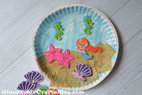 hello, Wonderful - 15 PLAYFUL UNDER THE SEA CREATURES TO MAKE WITH KIDS Beach Ball Crafts, Mermaid Craft, Summer Preschool Crafts, Under The Sea Crafts, Paper Plate Crafts For Kids, Mermaid Crafts, Girl Scout Crafts, Scouts Crafts, Sea Crafts