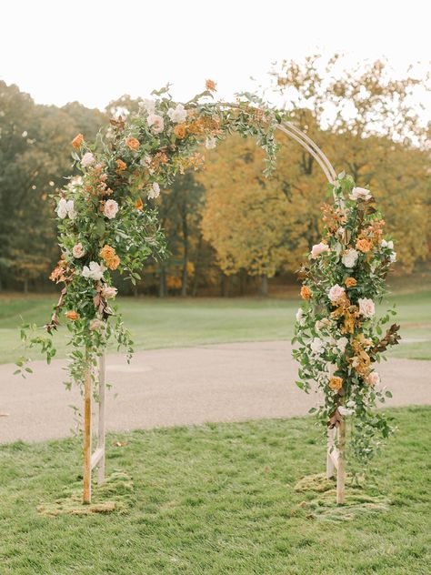 Triangle Arch Floral, Flower Arbour Wedding, Triangle Arch Wedding, Wedding Altar Flowers, Floral Ceremony Backdrop, Altar Flowers Wedding, Megan Mitchell, Modern Boho Wedding, Ceremony Florals