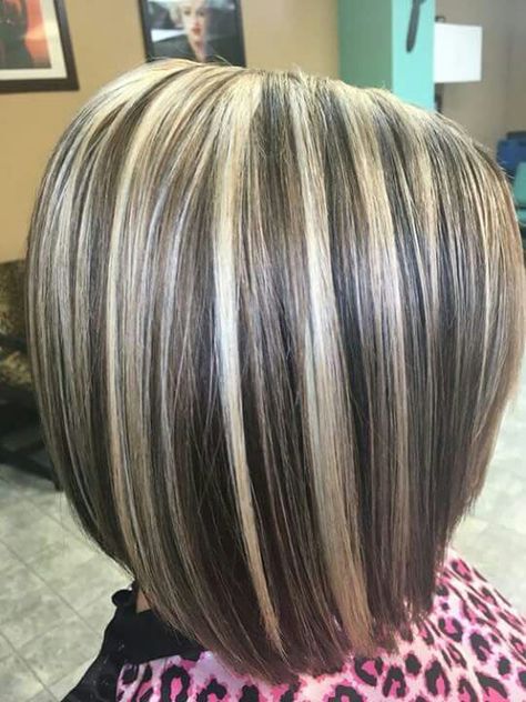 Light Blonde Highlights, Hair Highlights And Lowlights, Covering Gray Hair, Transition To Gray Hair, Caramel Highlights, Blending Gray Hair, Gray Hair Highlights, Low Lights Hair, Hair Color Highlights