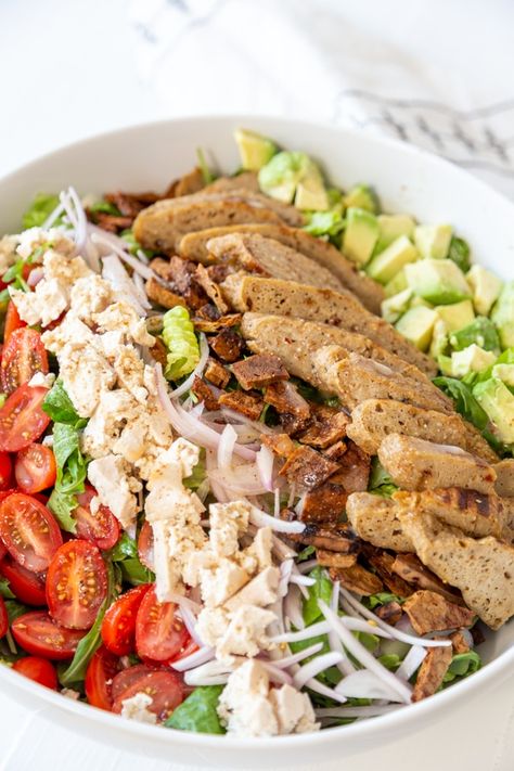 Vegan Cobb Salad Southern Style Meatloaf, Vegan Cobb Salad, Chicken Cobb Salad, Seitan Chicken, Vegan Seitan, Recipe With Cream Cheese, Vegan Worcestershire Sauce, Vegan Salads, Vegan Chicken