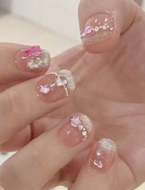 Cute Short Douyin Nails, Xiaohongshu Nails Short, Short Chinese Nails, Chinese Nails Short, Douyin Short Nails, Short Douyin Nail, Xiao Hong Shu Nail, Douyin Nails Short, Short Kawaii Nails