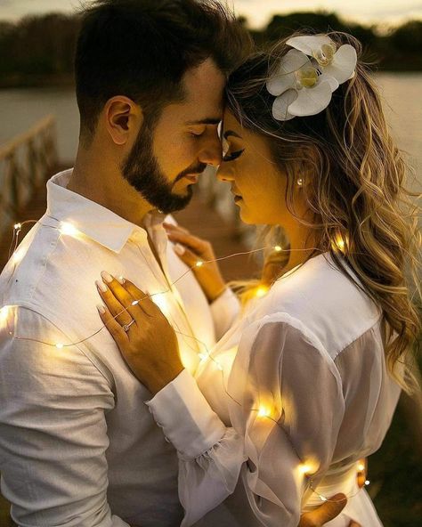 Wedding Couple Pictures, Pre Wedding Shoot Ideas, Pre Wedding Photoshoot Outdoor, Wedding Photoshoot Poses, Romantic Couples Photography, Pre Wedding Poses, Wedding Couple Poses Photography, Wedding Couple Poses, Couple Photoshoot Poses