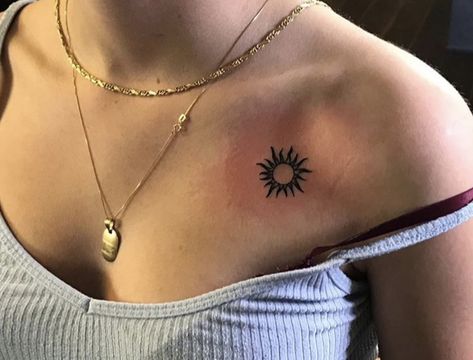 Collar Bone Sun Tattoo, Sun Collarbone Tattoo, Between Chest Tattoo Female, Sunshine Tattoo, Sun Tattoo Designs, Palm Tattoos, Neck Tattoos Women, Petite Tattoos, Sun Tattoos