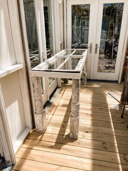 Tables For Greenhouse, Greenhouse Workbench Diy, Greenhouse Potting Bench, Diy Potting Table, Greenhouse Shelving, Greenhouse Tables, Lath House, Potting Shed Ideas, Greenhouse Benches