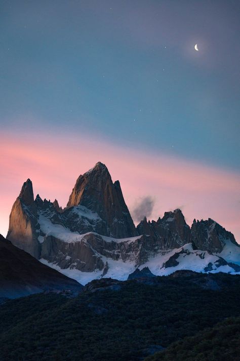 Where to elope in Patagonia - Parque Nacional Los Glaciares Argentina Wallpaper, Torres Del Paine National Park, Mountain Images, Mountain Pictures, Lake Trip, Patagonia Argentina, Landscape Photography Nature, Alpine Lake, Rural Landscape