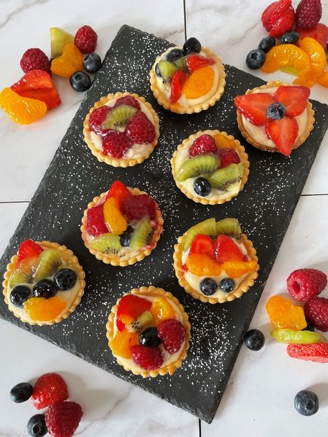 Gluten Free Fruit Tart, Summer Fruit Tart, Fruit Tart Recipe Mini, Summer Baking Recipes, Mini Fruit Tarts, Fruit Tart Recipe, Fruit Tarts, Summer Baking, Baking Basics