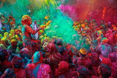 Holi 2019: 5 Things You Didn't Know About the Festival - Condé Nast Traveler Holi Posters, Spring Season In India, Holi Festival India, Las Vegas View, People Singing, Holi Party, Holi Festival Of Colours, Festival Of Colors, Holi Photo