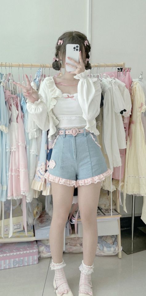 Kawaii Outfits With Shorts, Aesthetic Softie Outfits, Pastel Aesthetic Outfit Summer, Kawaii Clothes Summer, Summer Kawaii Outfits, Korean Pastel Outfits, Pastel Core Outfits, Kawaii Summer Outfits, Kawaii Clothes Outfits